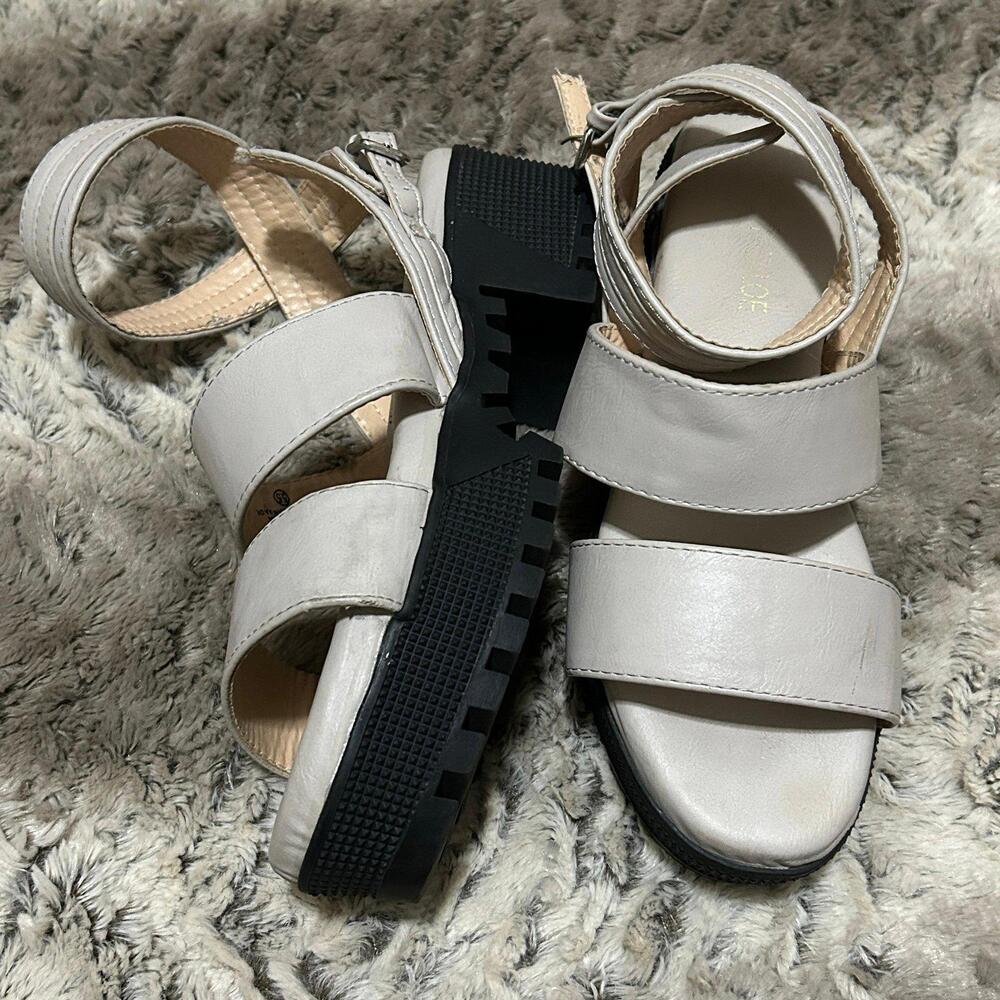 Beige/Cream Chunky Platform Ankle Twist Strappy Sandals Size 5.5